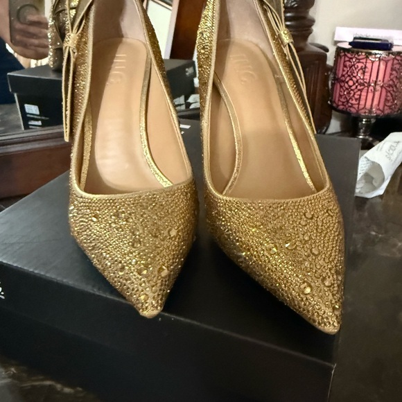 INC International Concepts Gold Glitter Heels with Pointed Toe - Picture 1 of 5